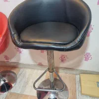 یک عدد صندلی