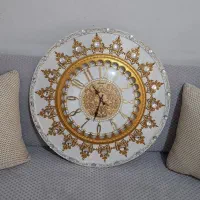 ساعت دیواری سفیدطلایی درحد