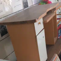 میز تحریر وکامپیوتر