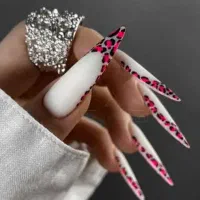 کاشت ناخن وآموزش تخصصی صفرتاصدپودر وژل