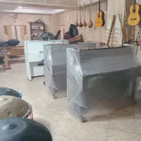 پایه. میز. کابین. مونتاژ پیانو