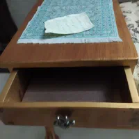 میز تلفن سلطنتی|میز تلفن|نیشابور, هفده شهریور|دیوار