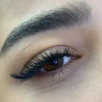 اکستنشن مژه و لیفت (تخفیف ویژه) ۵۰٪