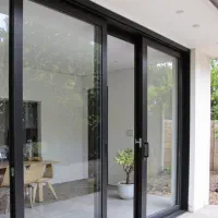 تعمیرات و نصاب درب و پنجره UPVC