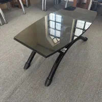 میز اداری کاملا سالم