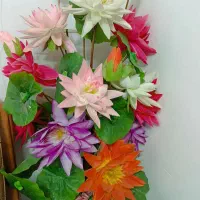 گل مصنوعی با گلدان