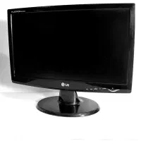 کامپیوتر|رایانه رومیزی|الشتر, |دیوار