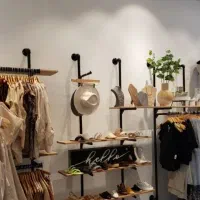 فروش دکور کامل مغازه لباس فروشی