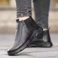 کفش(نیم بوت) چرم گاوی ۴۰ ۴۱|کیف، کفش، کمربند|ری, سرتخت|دیوار