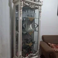 بوفه ویترینی شیک سالم سالم بدون شکستگی و خط وخش