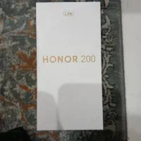 گوشی آنر لایت 200 حافظه 256 و بابت 4500 آمپر