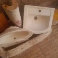 یک عدد لاستیک پژو وچند عدد روشویی  وتوالت‌فرنگی‌|لوازم سرویس بهداشتی|قزوین, |دیوار