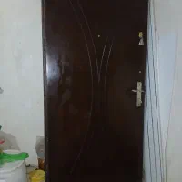 دوعدد درچوبی خیلی محکم باچهارچوب