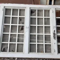 پنجره اهنی ۲۱۵ در ۱۱۵