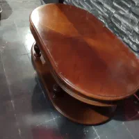 میز بزرگ وسط تمام چوب