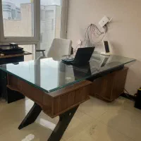 ۲ عدد میز اداری