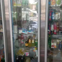 یک یخچال سه در یک یخچال دو در مخصوص سوپر مارکت