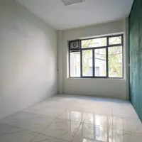 رهن و اجاره دفتر کار ارزان در مرکز شهر|اجارهٔ کوتاه‌مدت دفتر کار و فضای آموزشی|شیراز, خلیلی|دیوار