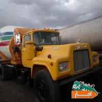 راننده تراک میکسر ماک