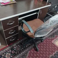 میز تحریر و صندلی
