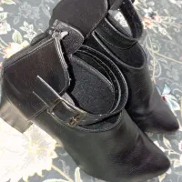 کفش سایز ۳۹