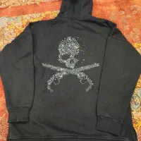 هودی گرم بالا پشت سنگ دوزی در حد نو