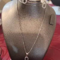 انگشتر، دستبند، گردنبند