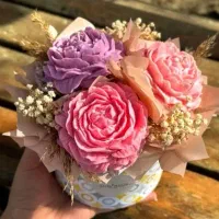 انواع شمع های متنوع در رنگ های مختلف سبد گل و..