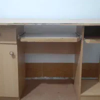 میز کامپیوتر و مطالعه