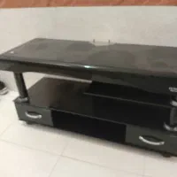 زیر تلوزیون مشکی