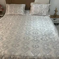 تخت خواب و میز