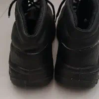 کفش|کیف، کفش، کمربند|صدرا-فارس, فاز ۲|دیوار