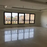 ریحانی ۹۵ متر دو جهت نور با دید باز کم واحد