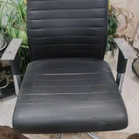 صندلی اداری جک دار