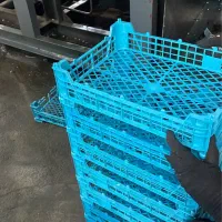 کارگر دستگاه تزریق پلاستیک