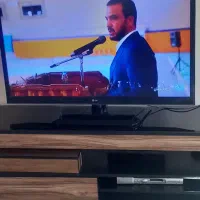 ال‌جی ۴۲ اینچ با میز