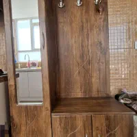 جاکفشی و آویز لباس فوری فروشی