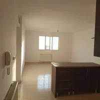 ۷۵ متری با مشاعات بسیار تمیز و مرتب