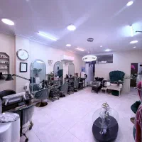 همکار ناخن و مژه