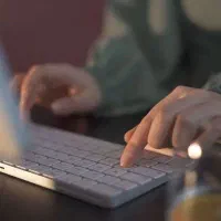 کار در منزل با موبایل