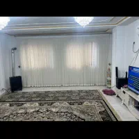۸۵متر آپارتمان طبقه دوم مرکز شهر سندار