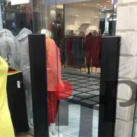 فروش دزدگیر پوشاک وتعدادزیادی تگ زیرقیمت کل بازار|فروشگاه و مغازه|نورآباد, |دیوار