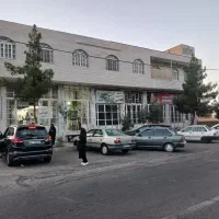 مجتمع تجاری در ۳ طبقه