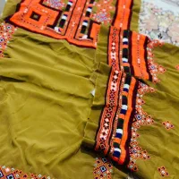 لباس شیک|لباس|طرقبه, |دیوار