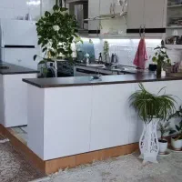 منزل-3-طبقه-بر-خیابان-معلم
