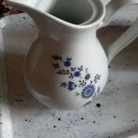 پارچ چینی  ۴۵ ساله  نو نو   داخل کمد بود.