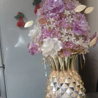 گل وگلدان هردو سالم