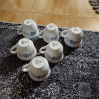 تعدادی ظروف پذیرایی