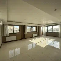 اجاره خانه/نورگیر و دلباز/تاپ لوکیشن/به روزولاکچری|اجارهٔ آپارتمان|اصفهان, شفق|دیوار