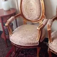 مبل سلطنتی بسیار بسیار تمیز با چوب راش روکش طلایی